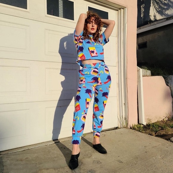 Nooworks Tops - Nooworks Crop Top in Snacks - XXXL